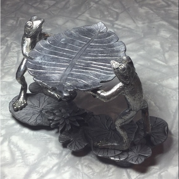 Metzke frogs signed pewter small stand tealight or whatever dated 1994 vintage - Picture 1 of 10
